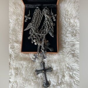 ROD’S unique multi cross, wings and roses dangle necklace🖤🤍🖤🤍